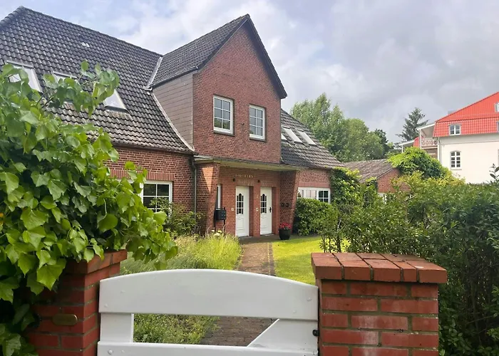 Vakantiehuis Stylish Zander On The Eider River Bend