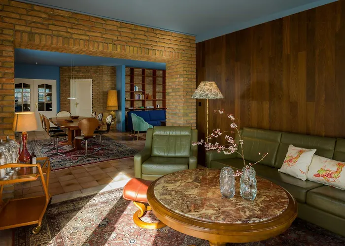 Vakantiehuis Stylish Zander On The Eider River Bend *