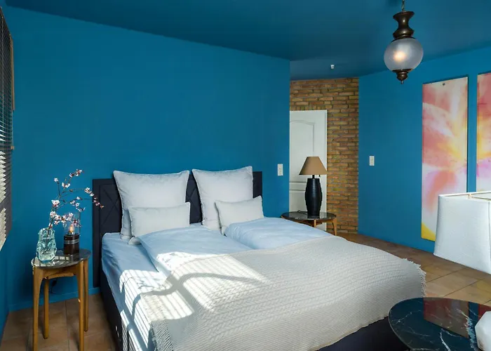 Vakantiehuis Stylish Zander On The Eider River Bend Suderstapel